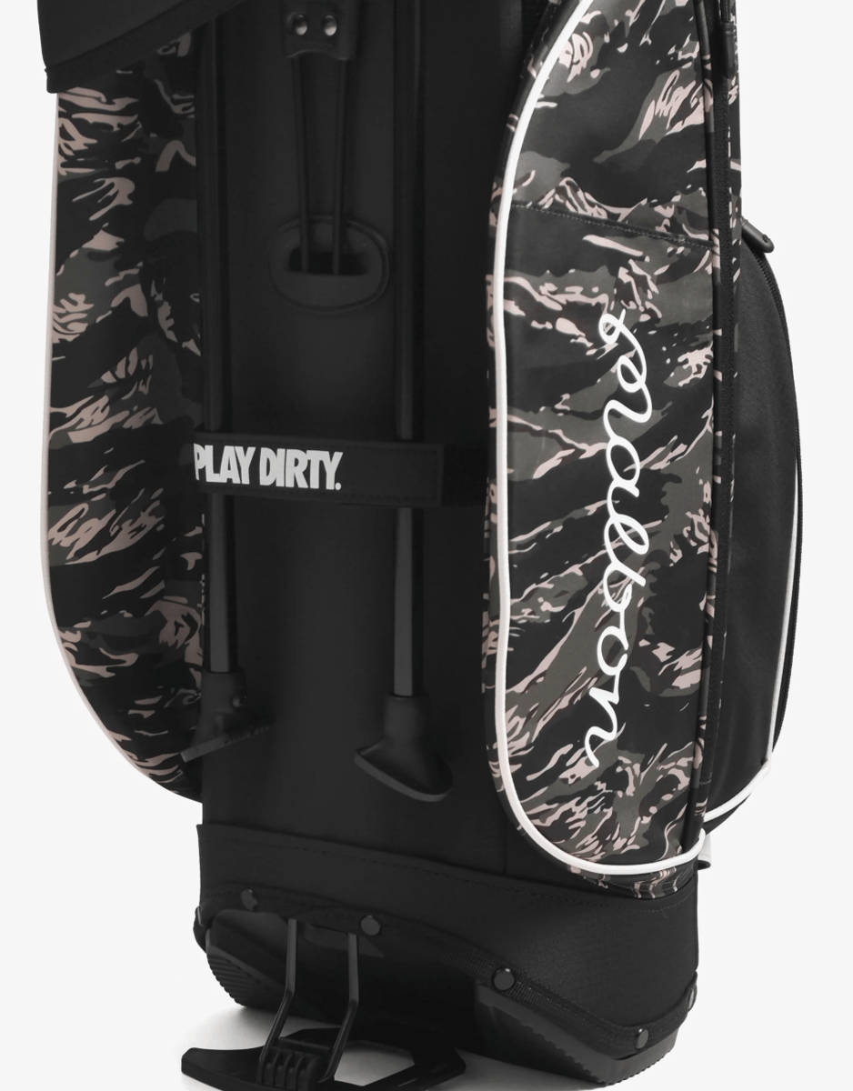 UNDEFEATED &Mallon ゴルフバッグ MALBON X UNDEFEATED PERFORMANCE GOLF BAG [2024] | Waterman Golf